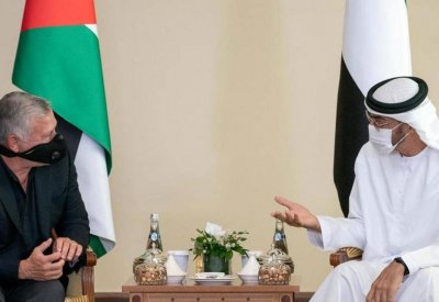ولي عهد أبوظبي وملك الأردن يبحثان التطورات الإقليمية