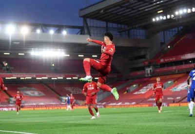ليفربول يتجاوز تشيلسي بخماسية في ليلة التتويج