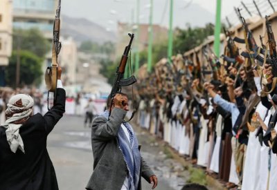 الحوثي تستفز اليمنيين.. تهديد بقطع الاتصالات والإنترنت