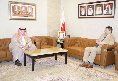 وزير العدل يستقبل السفير البريطاني