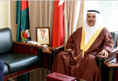 وزير شؤون الدفاع يستقبل الملحق العسكري بسفارة دولة الكويت