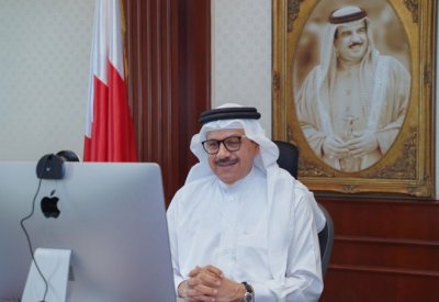 وزير الخارجية يجري لقاء مع الممثل المقيم لبرنامج الأمم المتحدة الإنمائي لدى مملكة البحرين