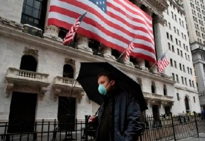 مستشار ترمب يتوقع نموا بنسبة 20% في الربعين الثالث والرابع