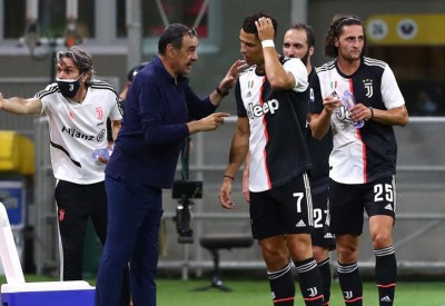 رغم الفوز ببطولة الدوري.. رونالدو يعيق "كرة ساري"
