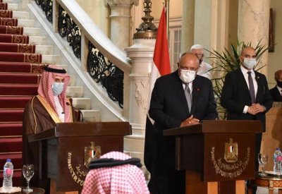 مصر والسعودية: يجب إبقاء ليبيا بعيدة عن التدخلات الخارجية