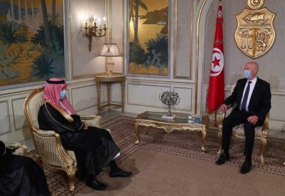 وزير خارجية السعودية: موقفنا متطابق مع تونس حول ليبيا