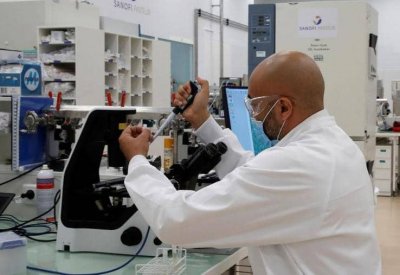  بريطانيا توقع عقدا للحصول على 60 مليون جرعة من لقاح كورونا