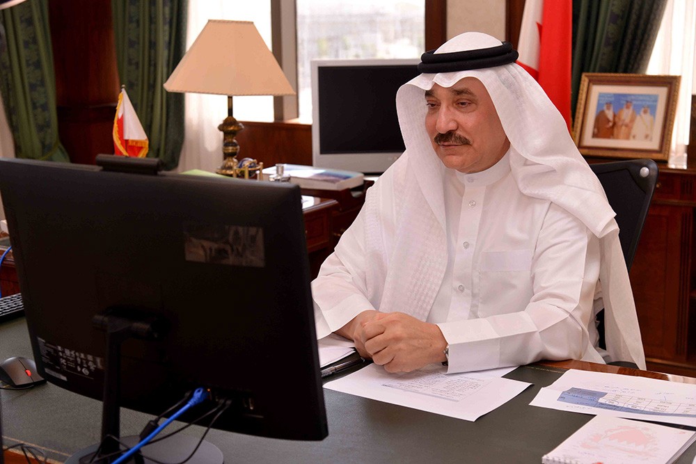 حميدان يترأس اجتماع مجلس إدارة بنك الأسرة