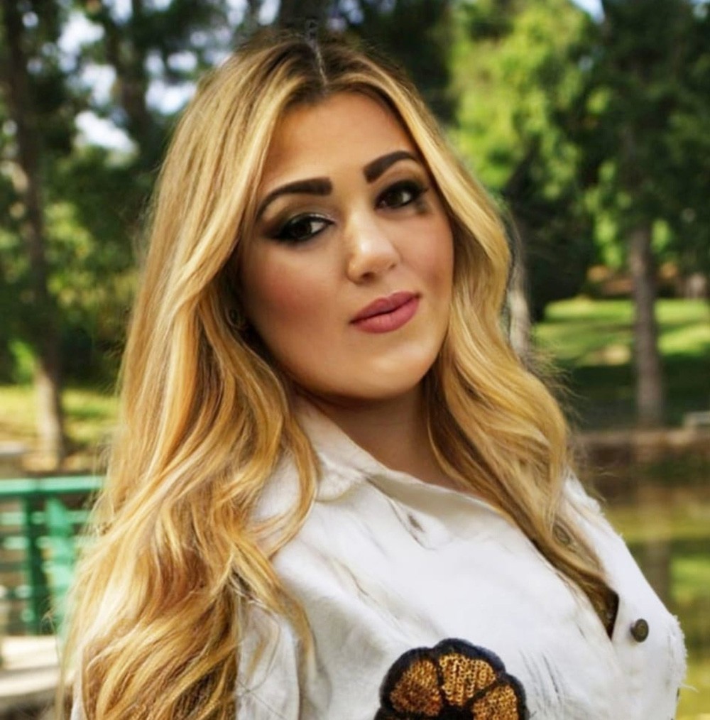 بعد ''هاد زمان'' سليمة سنوسي تصدر ''نتا عمري''