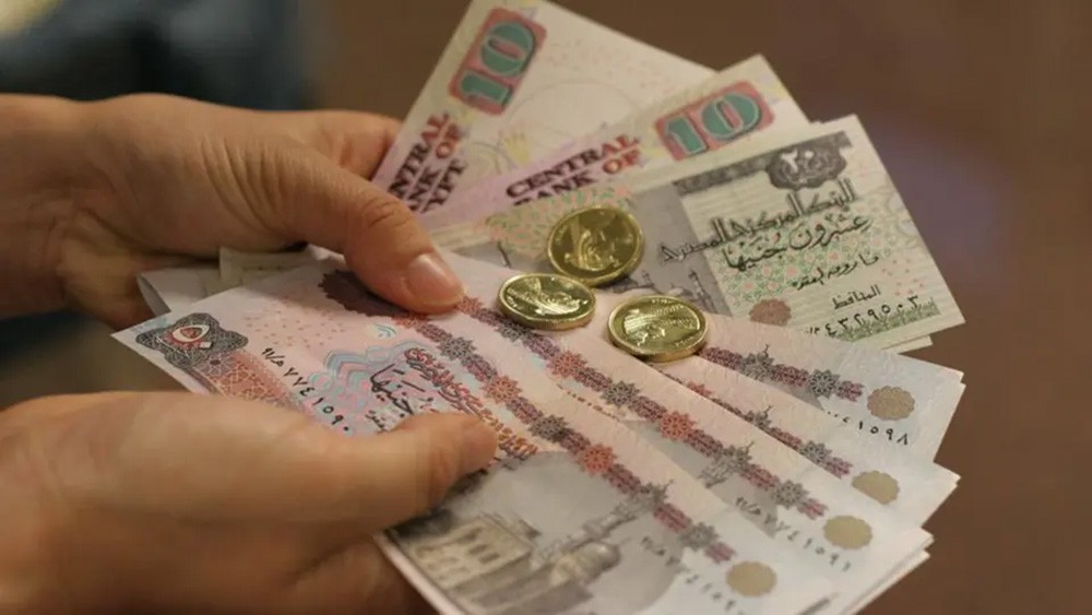 الجنيه المصري يواصل مكاسبه مقابل الدولار.. ويصل لهذا المستوى