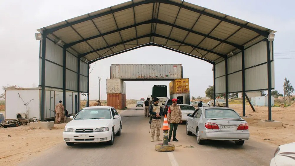 قوات جديدة ومرتزقة إلى سرت.. ومناورات في مصر