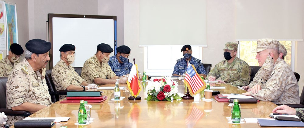 القائد العام يستقبل قائد القيادة المركزية الأمريكية