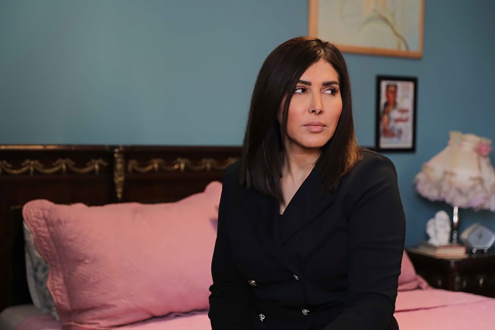 رحلة امرأة تعيش بين الواقع والخيال في "وكأن شيئاً لم يكن"