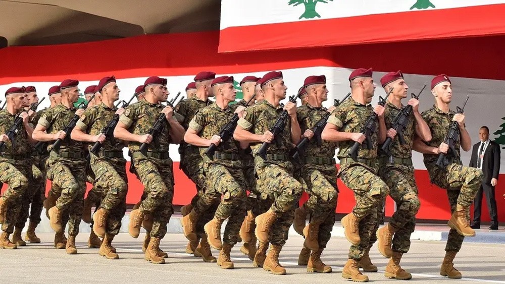 مسلحون يهاجمون مواقع عسكرية في لبنان ومقتل جندي