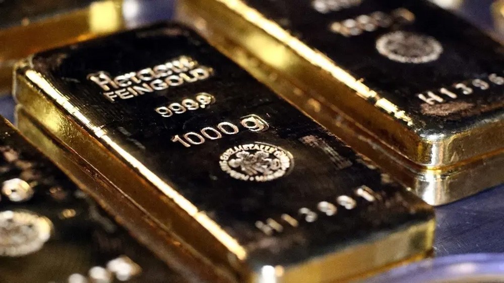 الذهب فوق 1800 دولار وسط مخاوف كورونا والتوتر الصيني الأميركي 