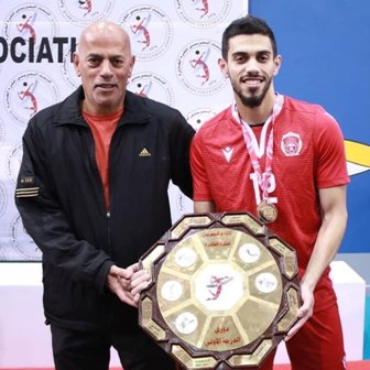 طائرة المحرق تفتقد جهود مجيد كاظم