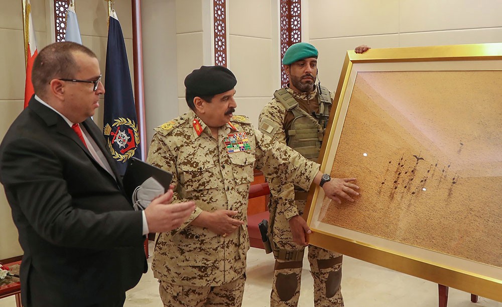 جلالة الملك يستقبل مؤسس شركة دبلوماتيك بروتوكول