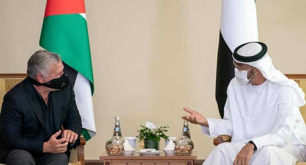 ولي عهد أبوظبي وملك الأردن يبحثان التطورات الإقليمية