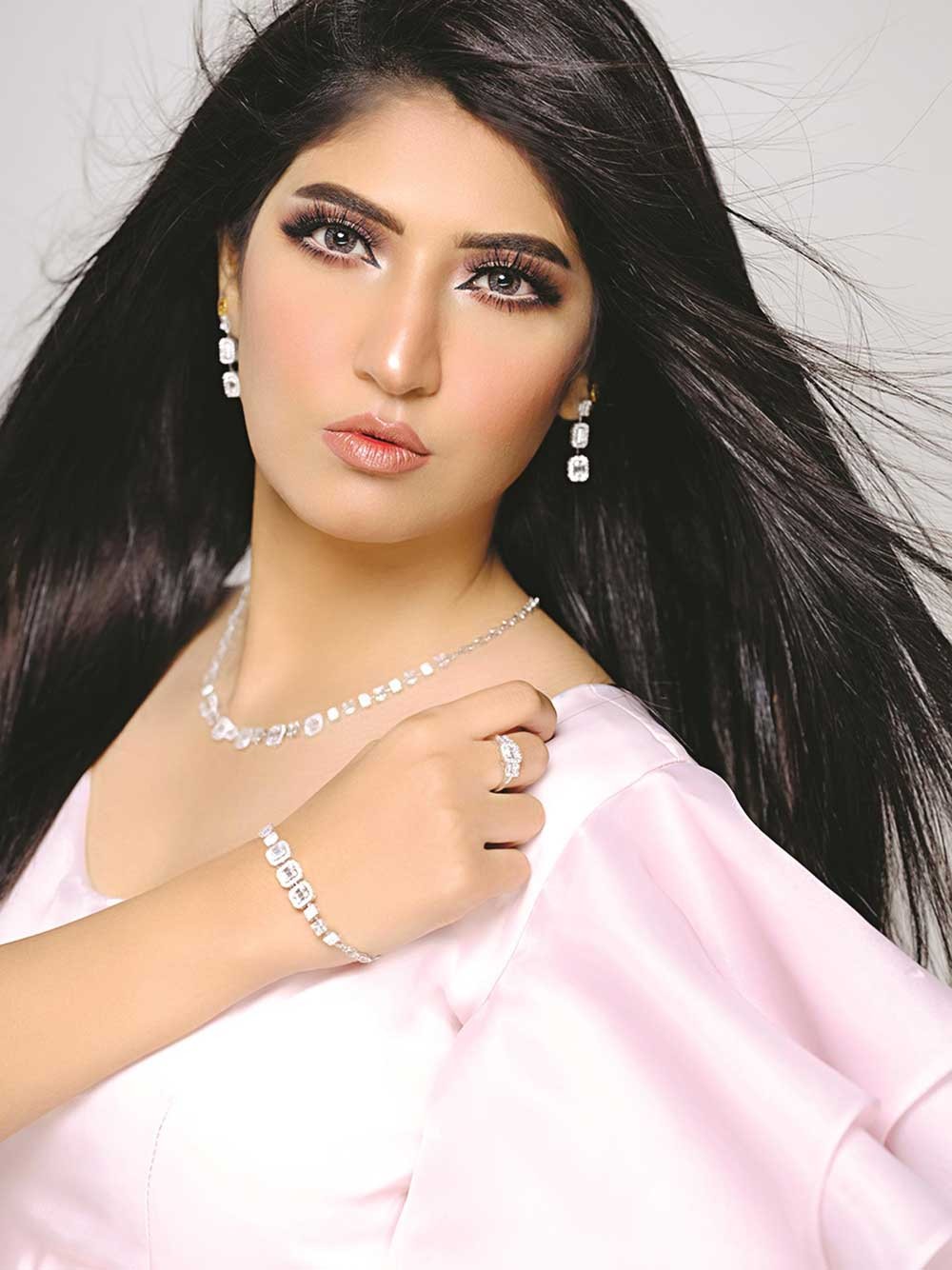 نورة الصائغ: شريرة بدافع الحب… في «حنين»