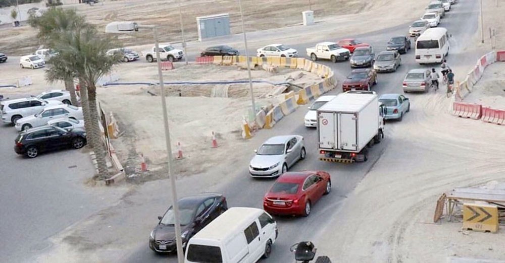 بالفيديو: شوارع هورة سند (منتفة) والسبب الشاحنات