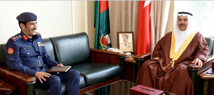 وزير شؤون الدفاع يستقبل الملحق العسكري بسفارة دولة الكويت