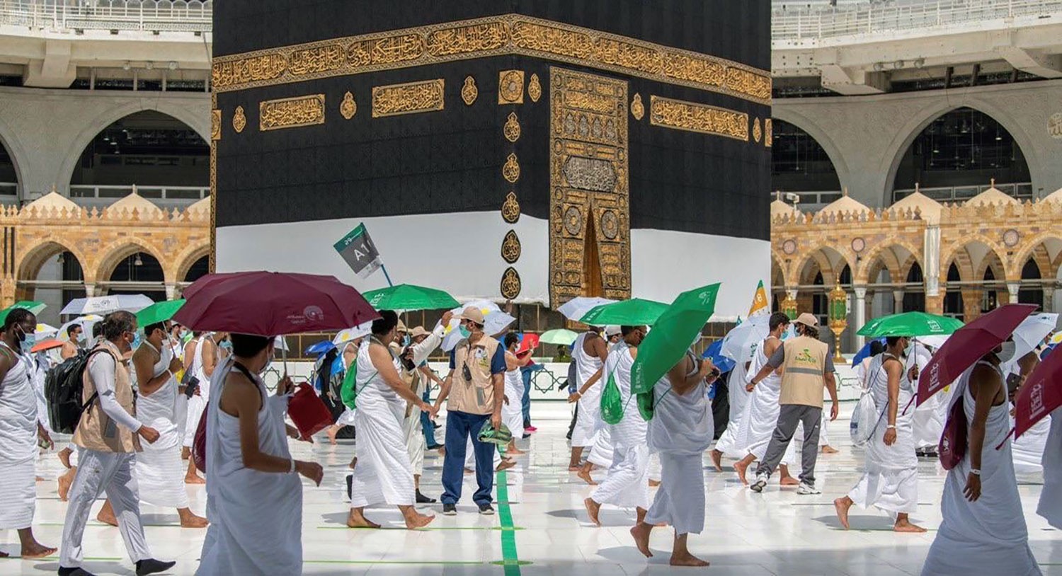 بالفيديو: منظر مهيب لطواف الحجاج بالتباعد الاجتماعي