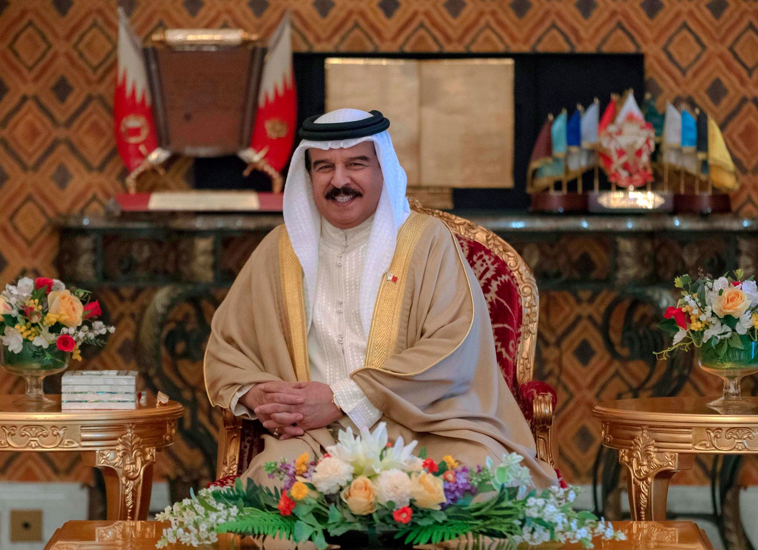 جلالة الملك يهنئ شعب البحرين الوفي والمقيمين بعيد الأضحى المبارك