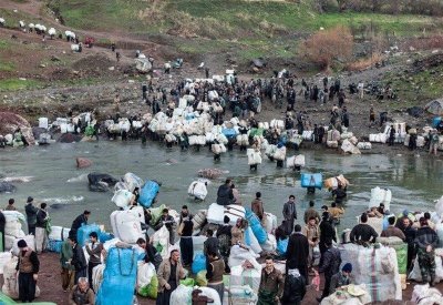 "لا تقتلوا العتالين".. صرخة ضد حرس الحدود في إيران