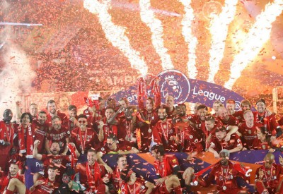 مالك ليفربول يشعر بالفخر بعد الفوز بلقب الدوري