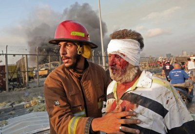 معلومات أولية: الانفجار وقع بمخزن لسلاح حزب الله بمرفأ بيروت