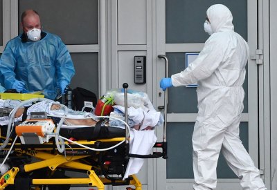 وفيات كورونا تتجاوز 700 ألف عالميا بمتوسط شخص كل 15 ثانية