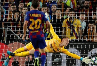 برشلونة في ورطة.. مفاوضات تجديد عقد تير شتيغن تتوقف