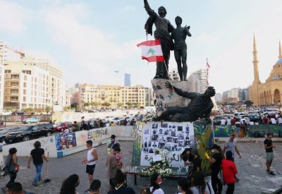 غضب الشارع يتصاعد.. واستقالات نواب في لبنان