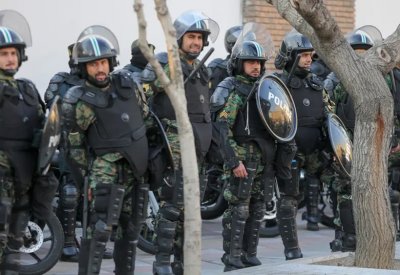 برصاص ملثمين.. مقتل عنصر من حزب الله وابنته في طهران