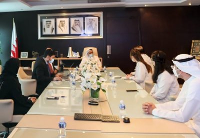 رئيس المجلس الأعلى للصحة: البحرين تشهد اليوم انطلاق إدخال المرحلة الثالثة للتجارب السريرية على لقاح لفيروس كورونا