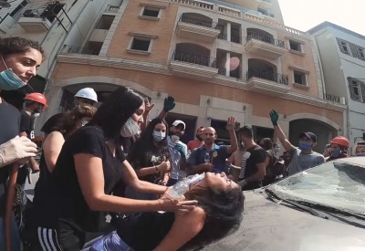بالفيديو: إغماء لبنانية بحلقة عمر فاروق عن انفجار بيروت