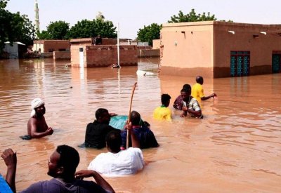السيول والفيضانات تفتك بعشرات السودانيين وتشرد آلاف الأسر