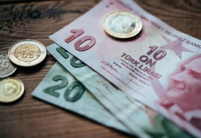 الليرة التركية تتجه لمستوى متدنٍّ قياسى