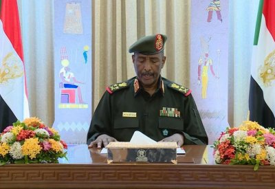 البرهان: لن نقف مكتوفي الأيدي إزاء الاقتتال القبلي بالسودان