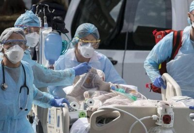  فرنسا تسجل ذروة جديدة في الإصابات بكورونا