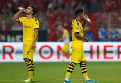 رئيس دورتموند يؤكد استمرار سانشو مع الفريق