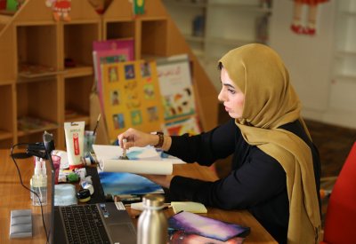 مكتبة الأطفال بعيسى الثقافي تنظم برنامج "فضاء الألوان"
