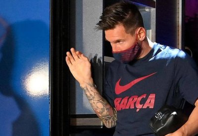 الكل للبيع باستثناء 7.. رئيس برشلونة يحدد أسماء "الباقين"