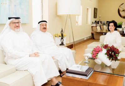 معالي الشيخة مي تبحث مع عائلة كانو إنشاء متحف عائلة يوسف بن أحمد كانو
