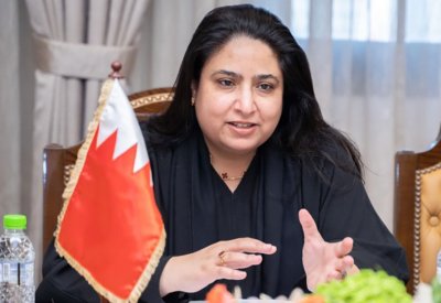 وكيل الخارجية تشيد بدور الأعلى للمرأة في دعم المرأة البحرينية والارتقاء بمكانتها في المجتمع