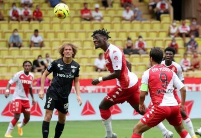 موناكو يبدأ مشواره في الدوري بالتعادل مع ريمس