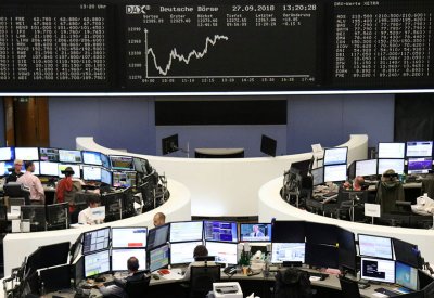 أسهم أوروبا ترتفع مدعومة بتفاؤل إزاء التجارة الأمريكية الصينية