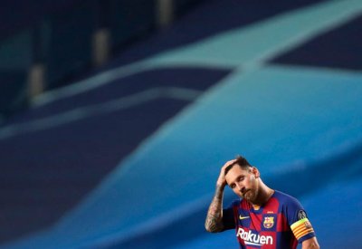 زلزال في برشلونة.. ميسي يطلب الرحيل