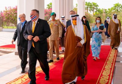 سمو ولي العهد يستقبل وزير الخارجية الأمريكي