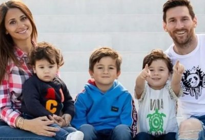 برشلونة يعوّل على "أطفال" ميسي لإقناع والدهم بالبقاء